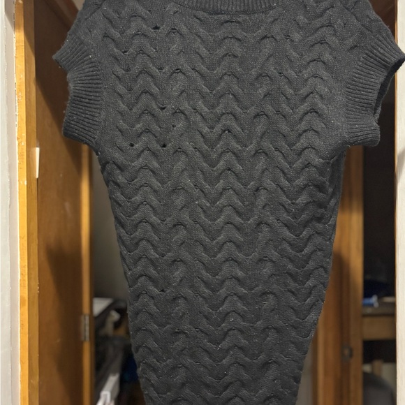 Stunning Vince knit alpaca/wool blend sweater in deep grey/blackeuc - Picture 3 of 7